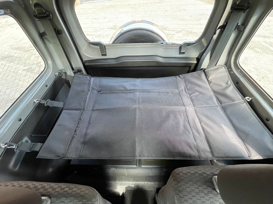 Suzuki-Jimny-Luggage-cover