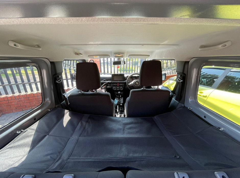 Suzuki-Jimny-Luggage-cover