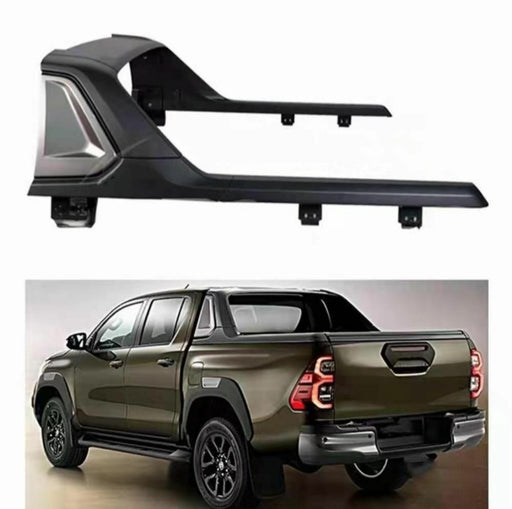 Toyota-Hilux-OEM-Rollbar