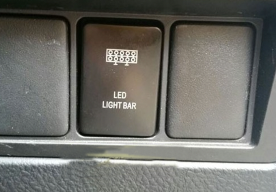 Toyota Hilux 2016+ Lightbar Switch