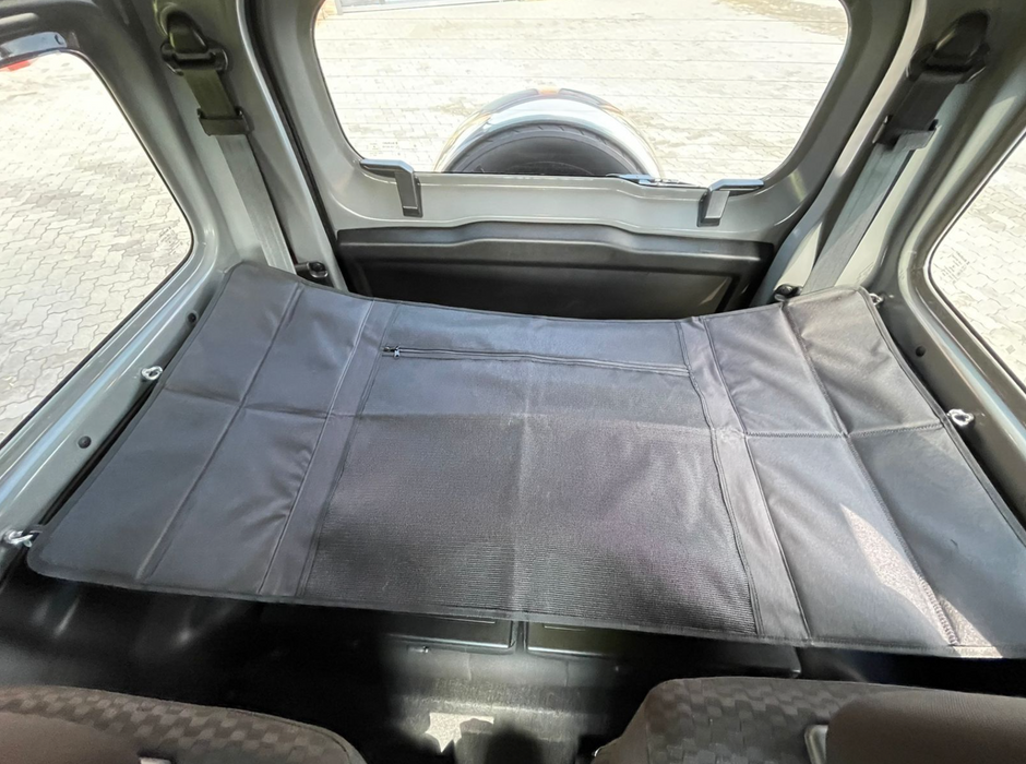 Suzuki-Jimny-Luggage-cover